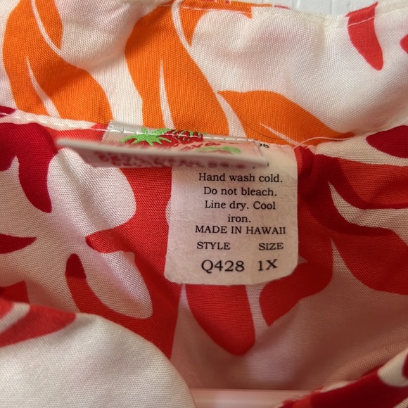 NWT Womens Hawaiian Blouse:  Size 1X🌺 - Picture 4 of 9